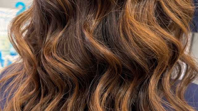 Oficial de Peluquería