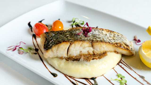 Cocinero/a y Ayudante/a de Cocina