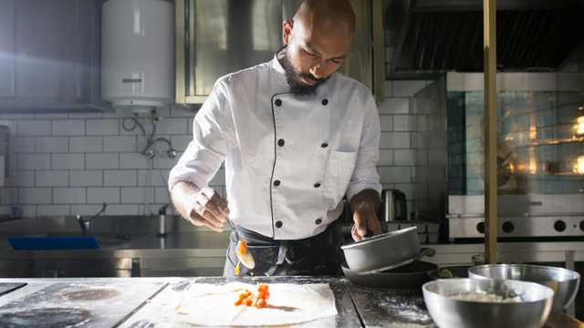 🌟 ¡NUEVA TEMPORADA, NUEVOS RETOS! ÚNETE A NUESTRO EQUIPO DE COCINA🌟