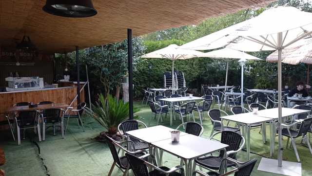 Camarero/a