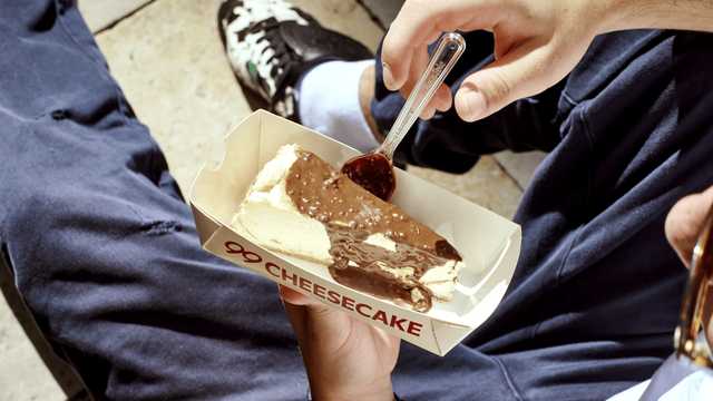 Dependiente/a 99Cheesecake (13 a 23 de agosto) A Coruña Champions Burger