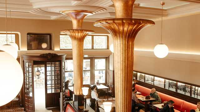 Camarero/a Ayudante/a de Camarero/a