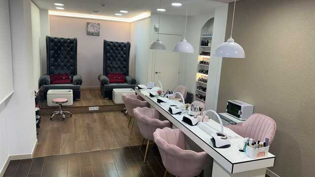 Manicurista Técnica Uñas Acrilicas