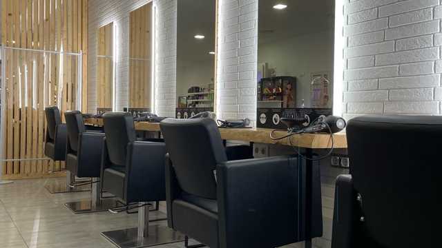 Oficial de Peluquería