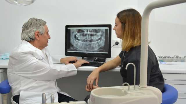 Higienista dental/ Auxiliar de clínica