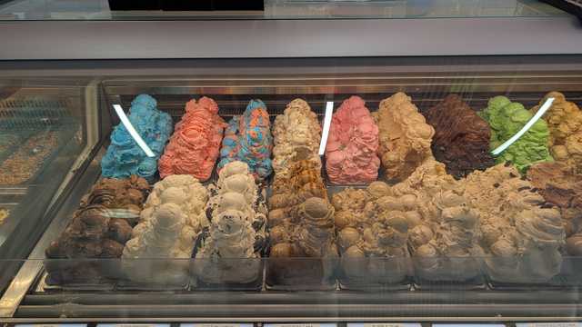 Ice Cream / Crepe Staff