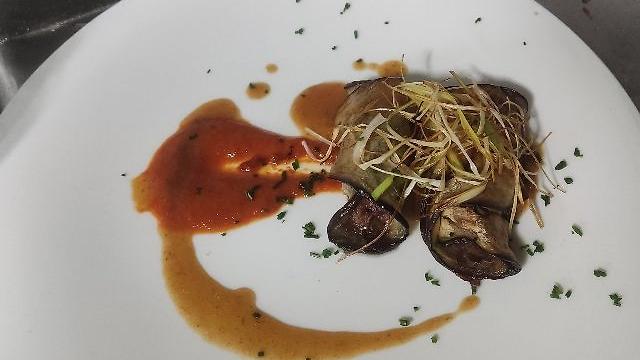 Cocinero/a y Ayudante/a de Cocina