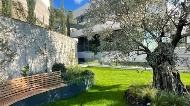 Jardinero mantenimiento de zonas verdes