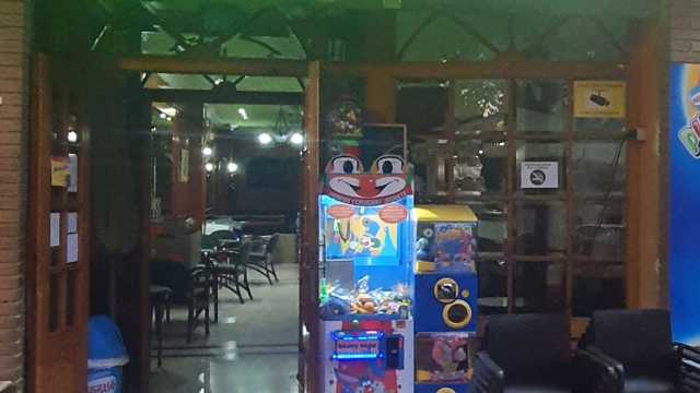 Camarero/a y Ayudante/a de Cocina