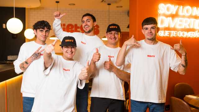 Cocinero/a y Ayudante/a de Cocina