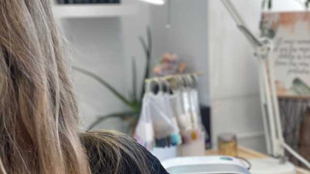 Oficial de Peluquería