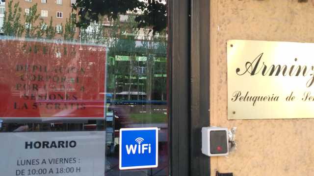 Oficial de Peluquería