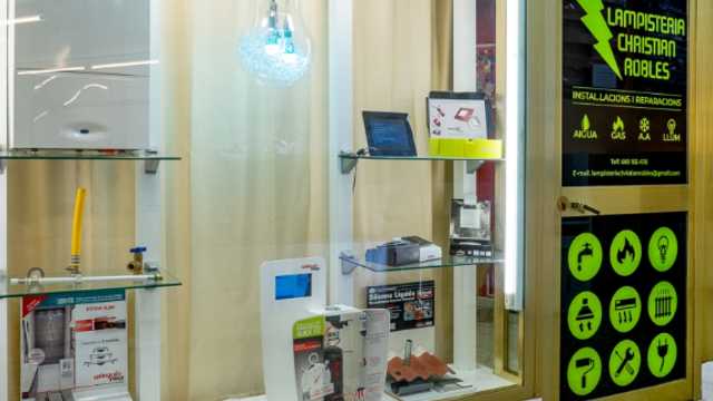 Oficial de 1ª Electricista y Fontanería - Lampistería