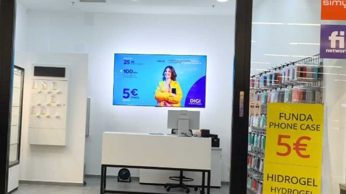 TIENDA DE TELEFONÍA cover image