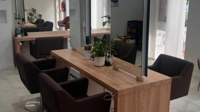 Peluquero/a con min 3 años de experencia
