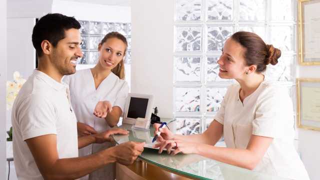 Recepcionista y Administrativo/a