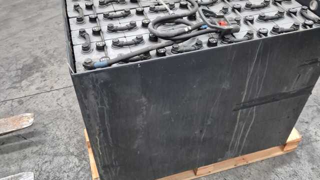 SE NECESITA CONDUCTOR PARA IVECO CON GRÚA