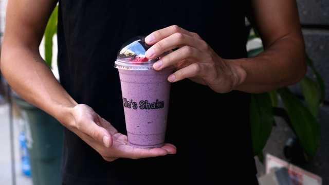 Shake and smoothie prep, kitchen staff