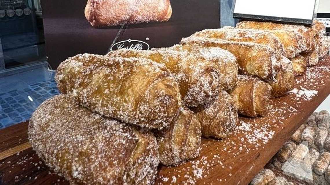 FORN ONYAR  cover image