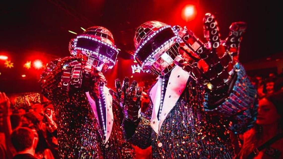 LedBoyss Performance Madrid cover image