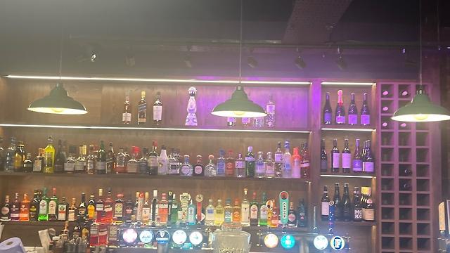 Bartender and Waiter / Waitress
