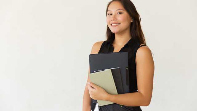Graduado en Filología Francesa - Primer Empleo