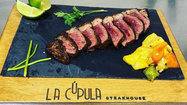 Camarero/a y Cocinero/a