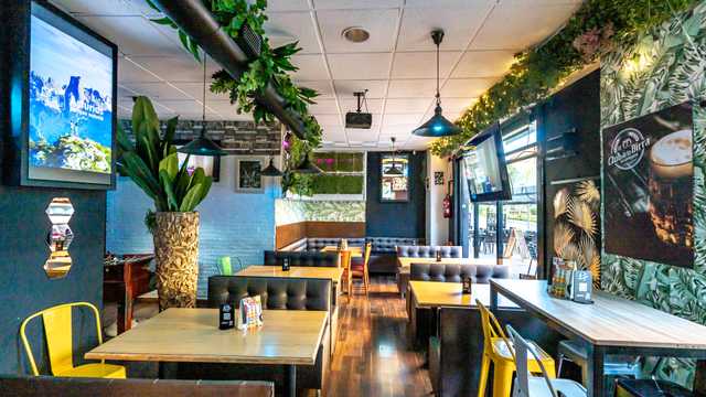 Camarero/a de Extras