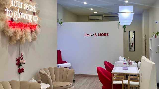 Manicurista Técnica Uñas Acrilicas