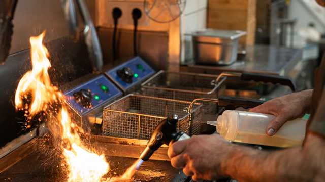 Ayudante/a de Cocina