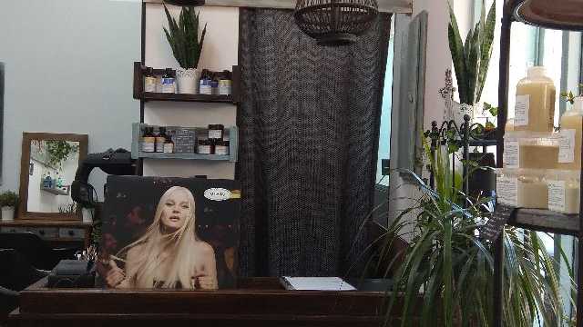 Oficial de Peluquería