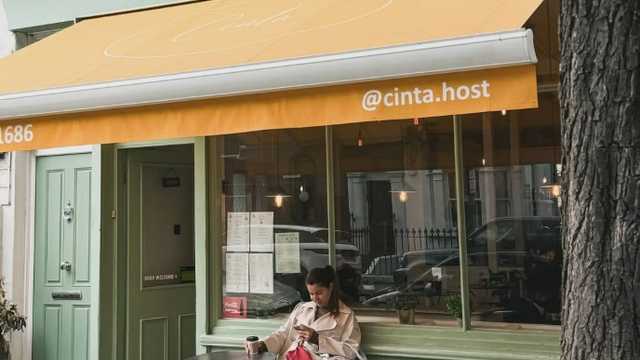 Kitchen and Waiter / Waitress