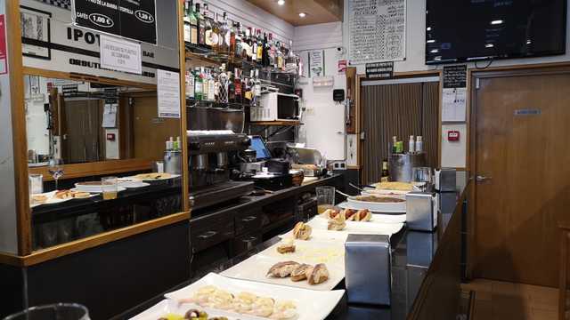 Ayudante de Camarero/a