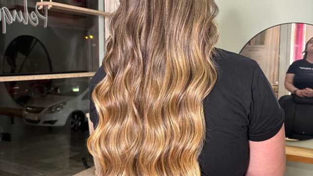 Oficial de Peluquería