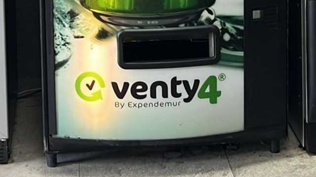 Reponedor máquinas expendedoras