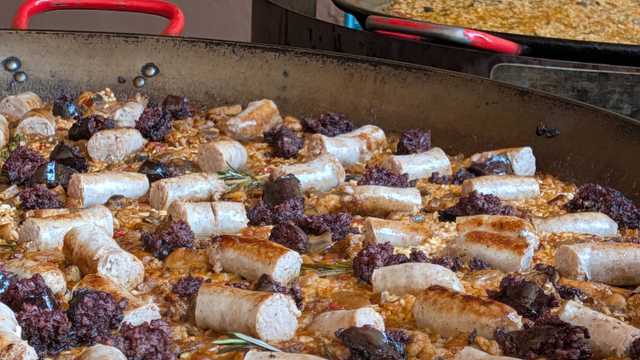 Se buscan cocineros con coche y inglés