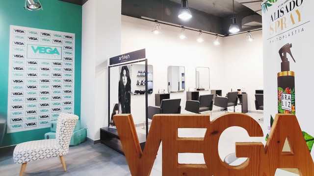 Oficial de Peluquería