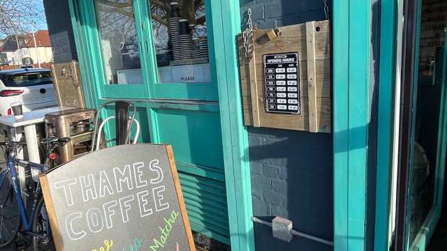 Barista and Waiter / Waitress