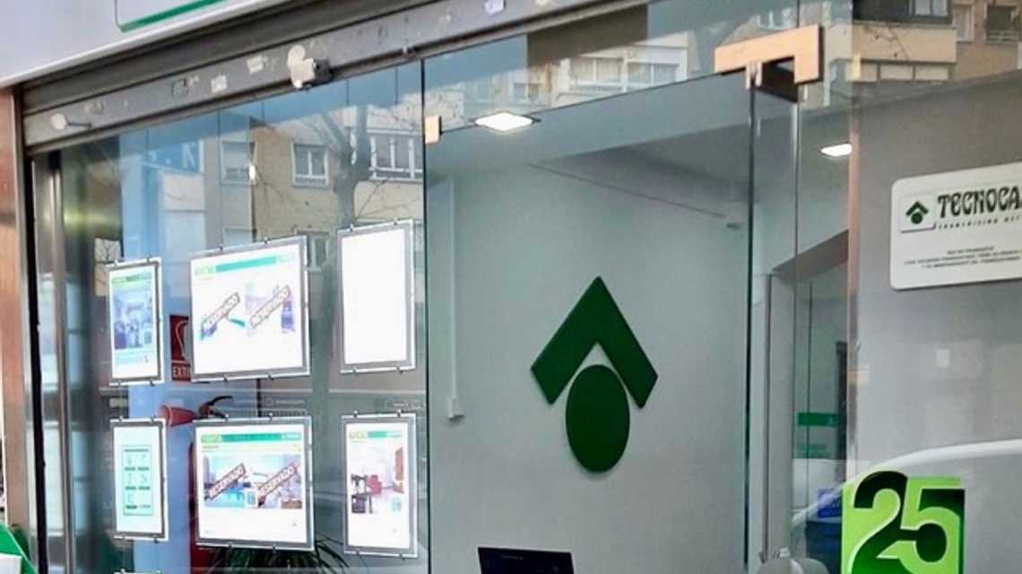 Estudi Petrarca II SL cover image