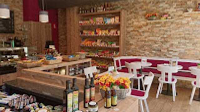 Ayudante/a de Dependiente/a