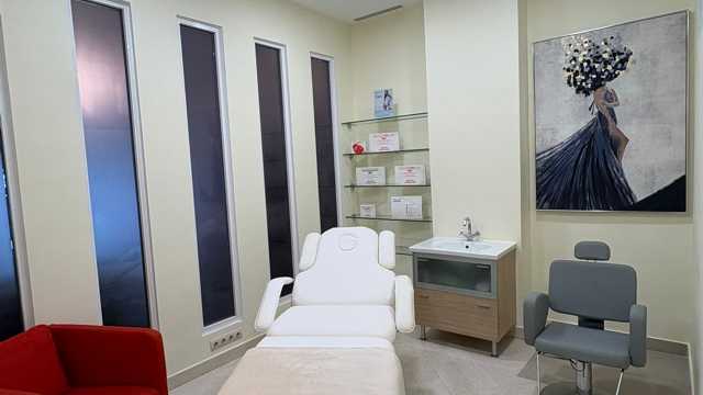 Cosmetólogo/a, Esteticista o Tatuador/a