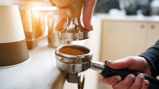 Dependiente/Barista 40h. con experiencia inglés fluido alta pastelería.