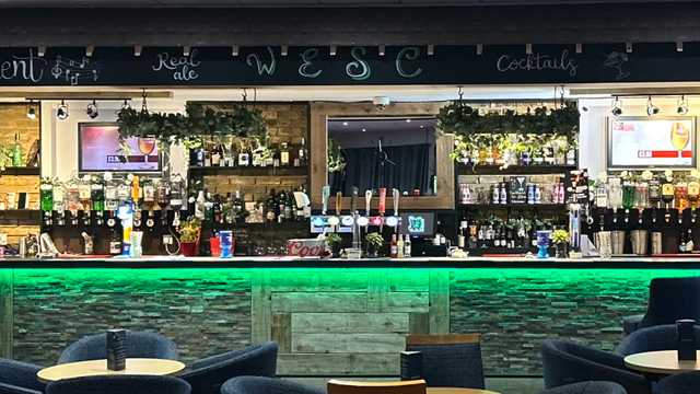 Hairdresser Assistant