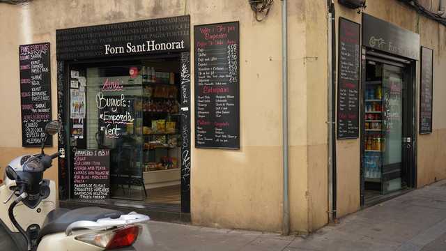 dependienta de panaderia