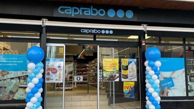 Cajero/a