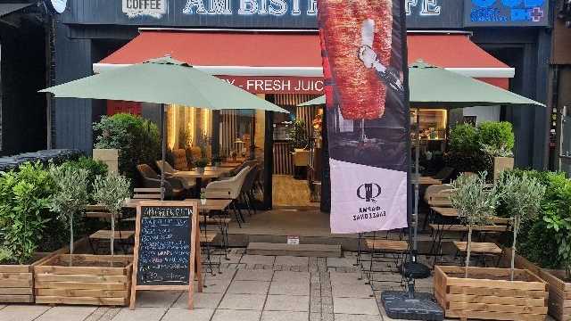 Head Waiter / Waitress