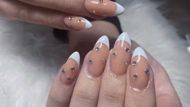 Manicurista Técnica Uñas Acrilicas permanente