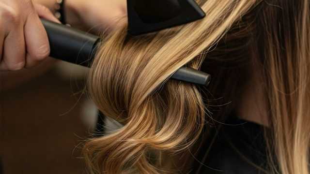 Oficial de Peluquería