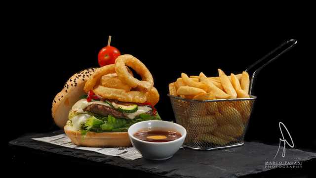 Cocinero/a y Ayudante/a de Cocina