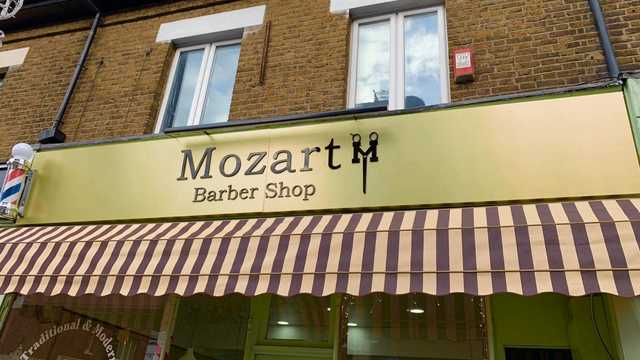 Barber / Hairdresser